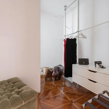 Apartament G House