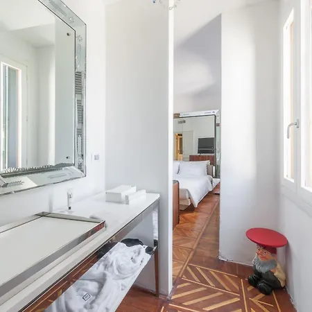 Apartament G House