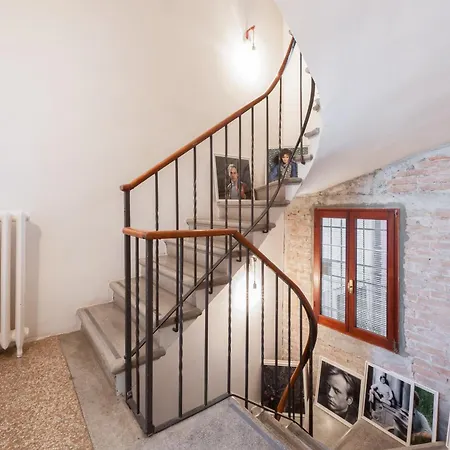 G House Nyaraló